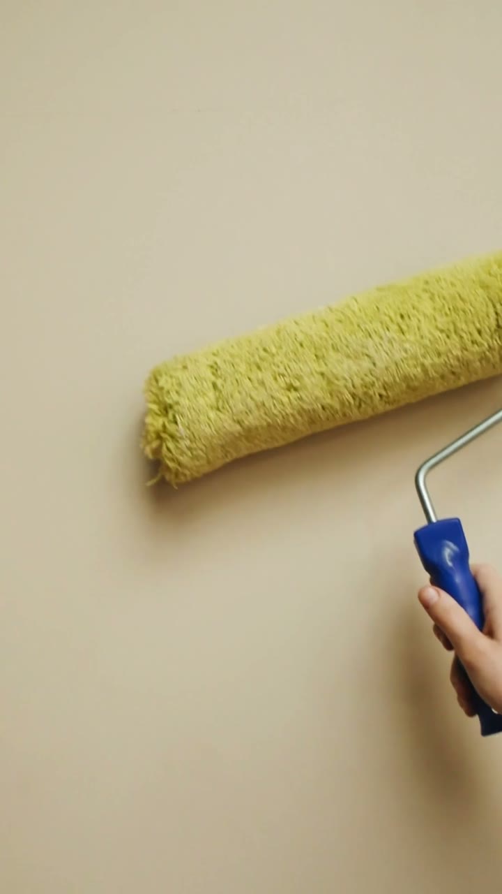 Projects Painting an interior wall with a roller during a renovation in Alanya